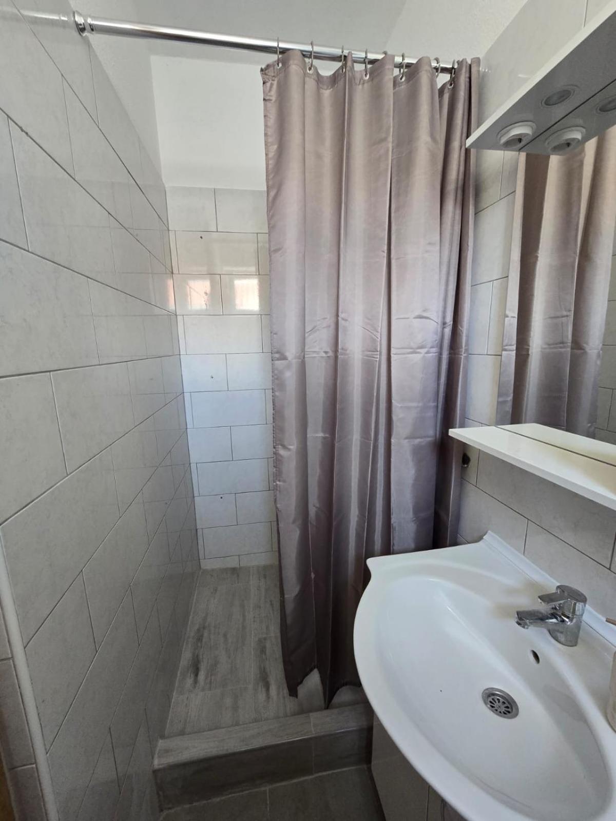 Apartmani Mlinar9 #2 Gornji Karin Dış mekan fotoğraf